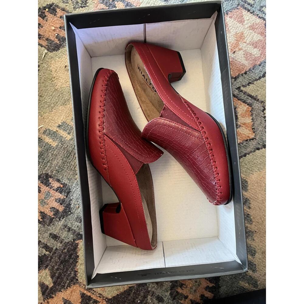 Rialto Vette Red Exotic Block Heel Slip On Textured Pattern Heels Shoes 7 M